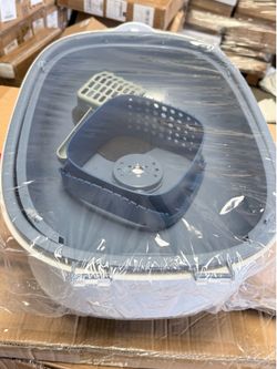 Brand New Cat Litter Box with Scoop Included! Easy to clean, spacious design, and helps reduce litter tracking around your home. Ready for pickup toda