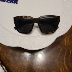 Woman's Flying Fisherman Sunglasses 