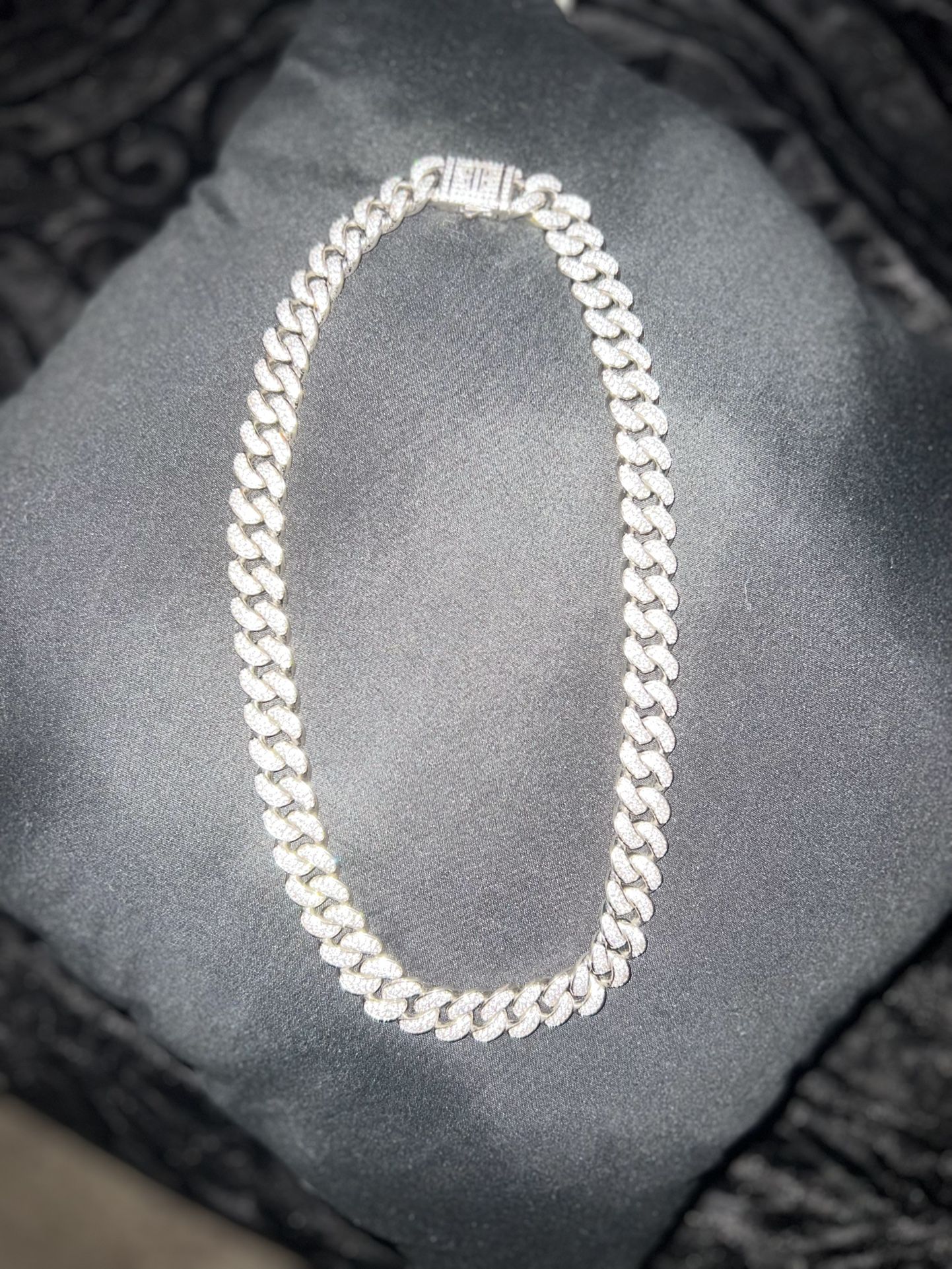 15mm 22 Inch Iced Out Cuban Chain Moissanite Stones ( Passes Diamond Tester )