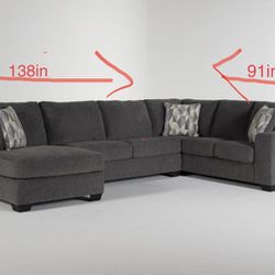 Large U-shaped Sectional(Left Arm Facing Chaise)