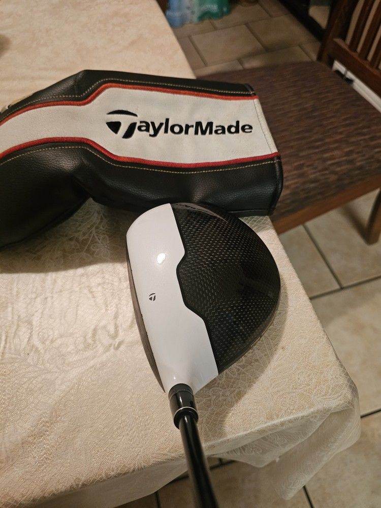 EXCELLENT CONDITION! TAYLORMADE M2 GOLF CLUB DRIVER
