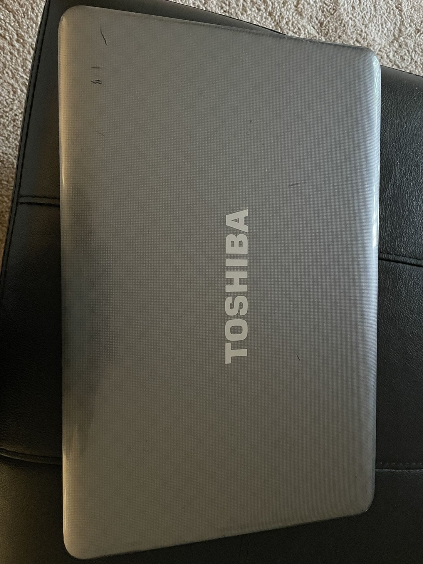 TOSHIBA Laptop