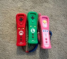 Nintendo Wii controllers