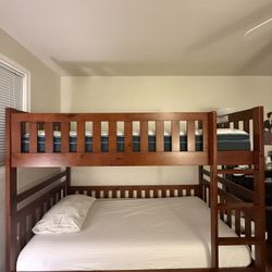 Bunk bed 
