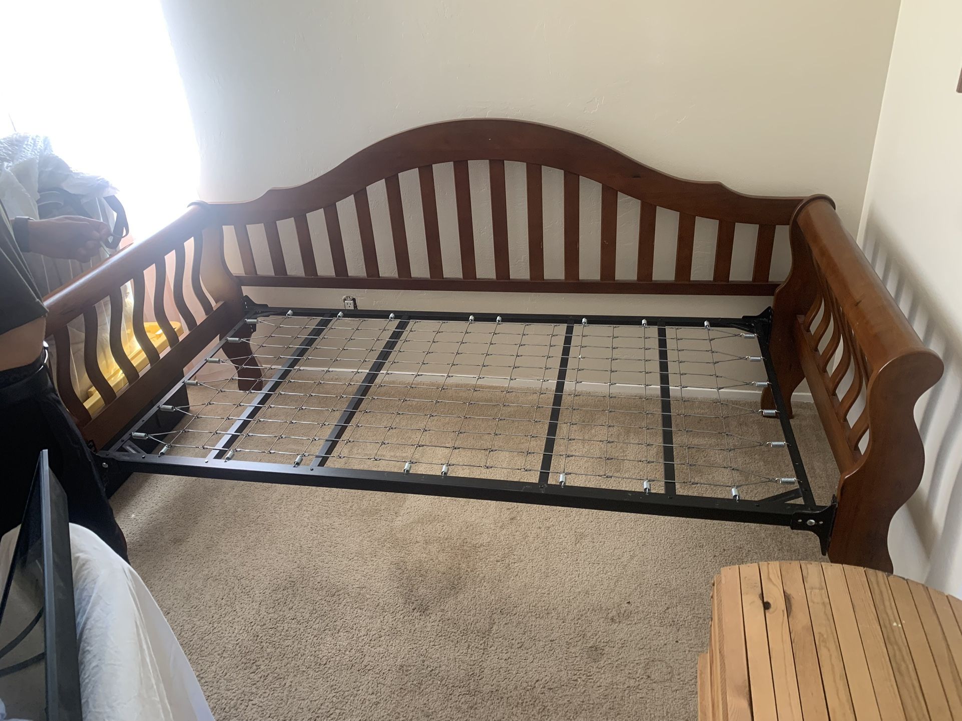 Day Bed And Comes With Mattress