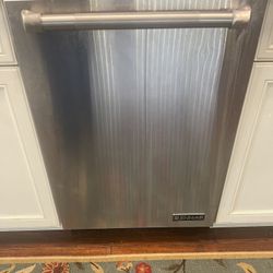 JennAir Multifunction Dishwasher 