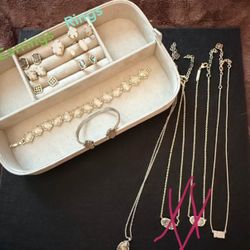 Kendra Scott Jewelry 