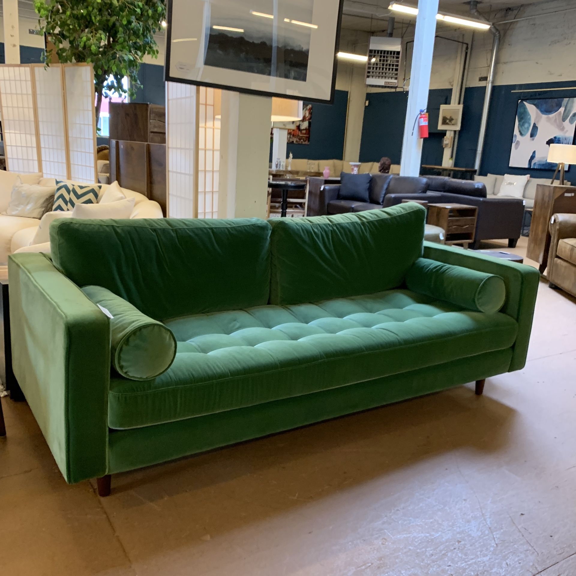 Green Velvet Tufted Sofa w/Pillows