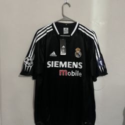 2004-05 Away Real Madrid Jersey(Any Size)
