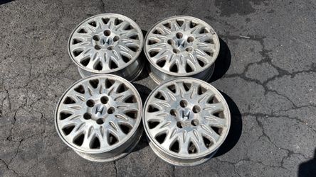 Honda Odyssey 15 Inch factory aluminum wheels 5x114.3mm Fits Civic, Accord, And Acura Cars