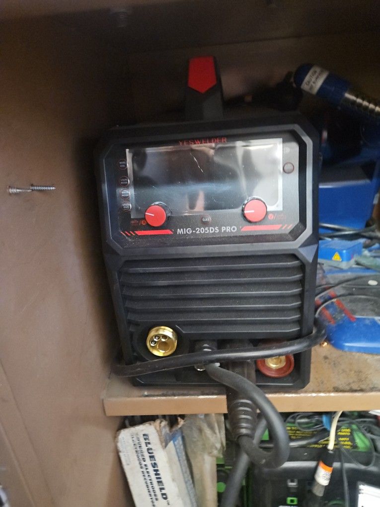 Yeswelder MIG 205DS PRO