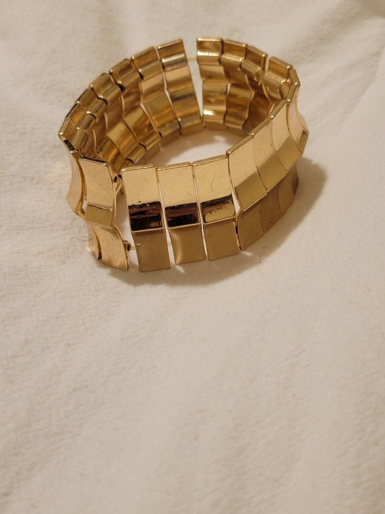 Gold Tone Stretch Band Cuff Look Bracelet