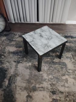 Black-and-White Marble-Look End Tables