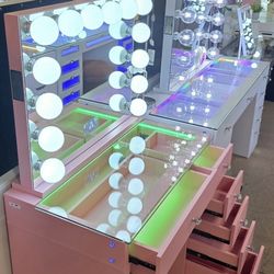 New Modern Quality Vanity Set With Bluetooth Speakers!