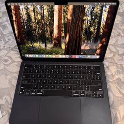 MacBook Air M2 512 GB Storage 16 Gb Ram