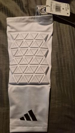 Brand New Adidas Padded Knee Sleeve White Aeroready Basketball Style Men Sizes Medium, Large, 2XL