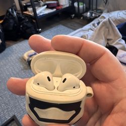 1st Gen Apple AirPods & Star Wars Storm Trooper Case