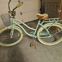 Schwinn Ladies Cruiser Used Twice