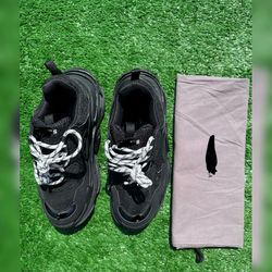 Balenci Triple S (10US/43EU)