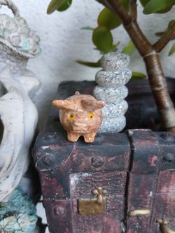 Pervian Jasper Pig