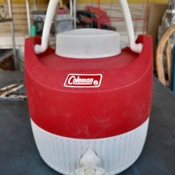 Vintage Coleman  Red & White Camping Insulated Gallon Water Jug. (Clean) 