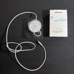 AT&T 15W Premium Magnetic Charging Pad 