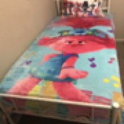 Twin Bed w/mattress