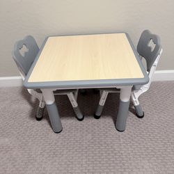 Kids Table & Chairs