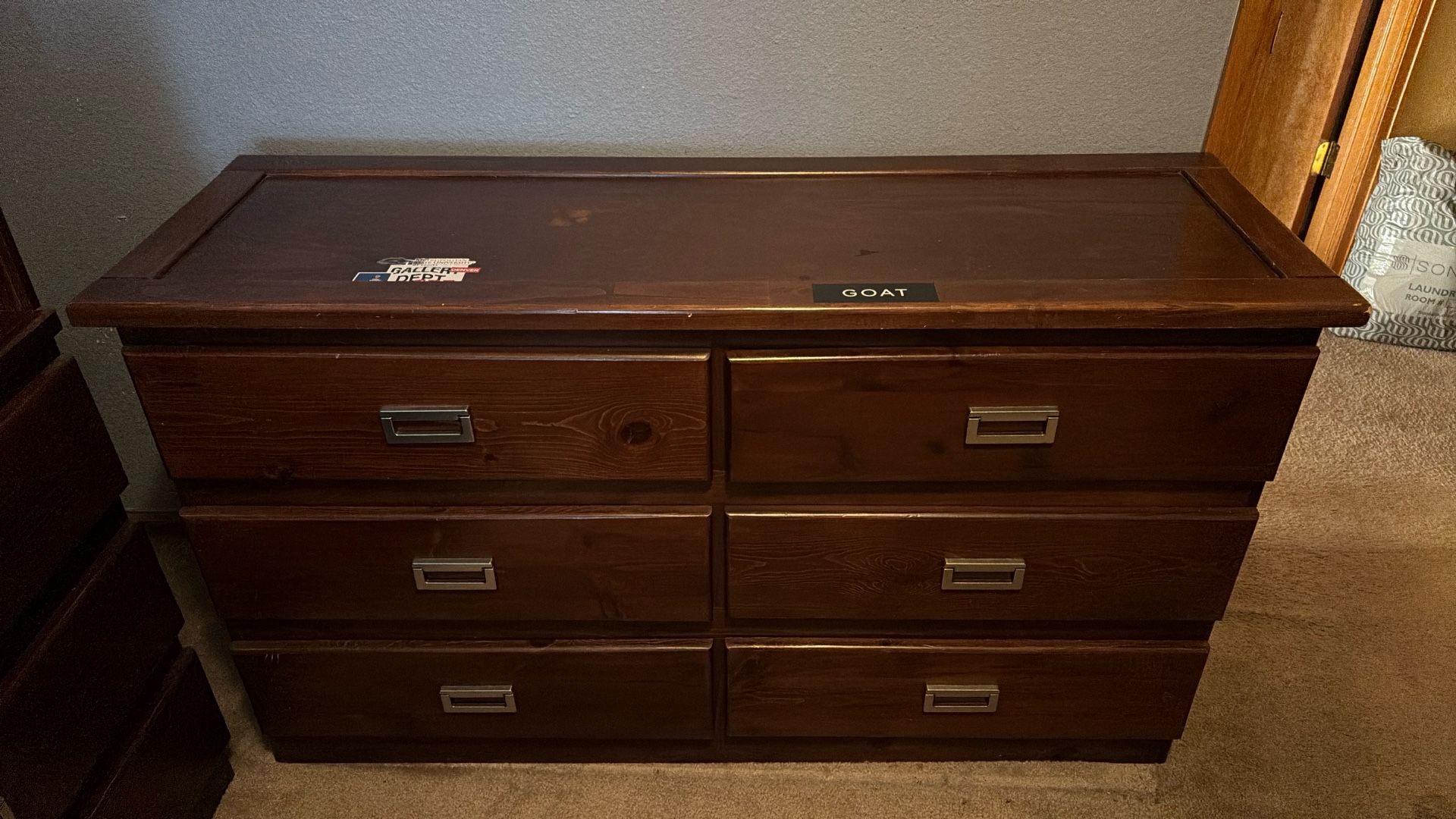 Dresser