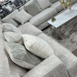 Deep Seat Stunning Sectional! 