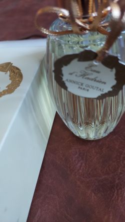 Women perfume