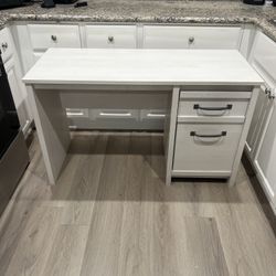 Light Wood Office Desk