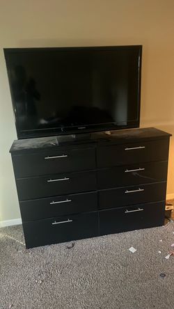 Free dresser and TV - You Haul!