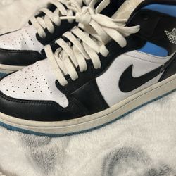 Size 9 Women Jordans 1s