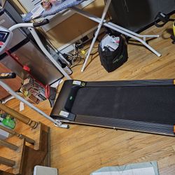 Oanon Folding Electric Treadmill – Lightly Used, Excellent Condition!
