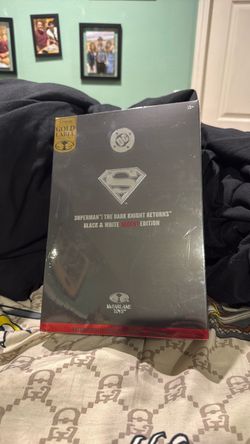 McFarlane Toys Superman Dark Knight Returns Gold Label Figure