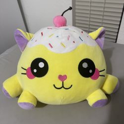 Smoochy Pals yellow cupcake cat plush – Super Soft Cute Kitty Stuffed Toy