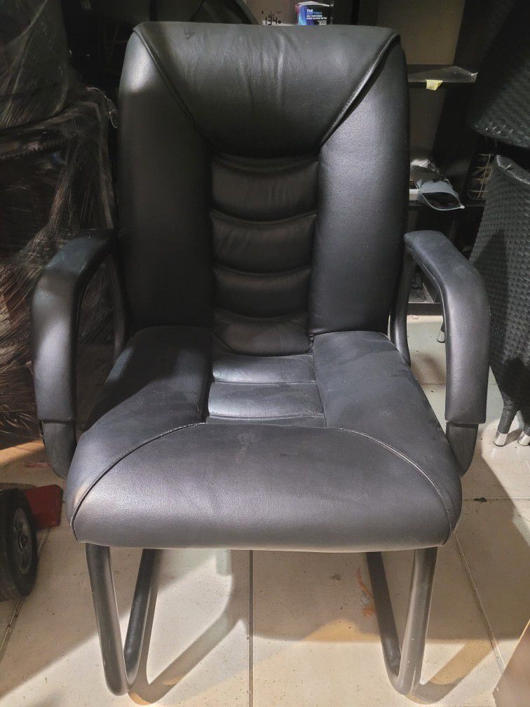 2 Office Chair Home Boss Chair, Reclining Swivel Chair Seat, Comfortable black furniture. Sillas