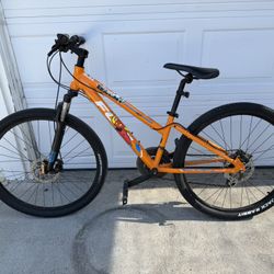 Fuji Adventurer Mountain Bike 13-inch XS Frame 21-speed
