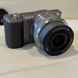 Sony Alpha a5100 Mirrorless Digital Camera Kit 16-50mm Lens