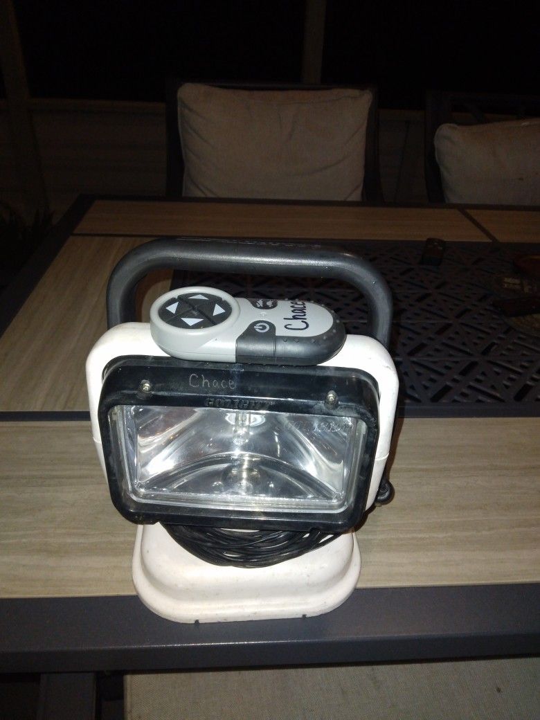 Go Light Remote Control Spotlight Mag Mount