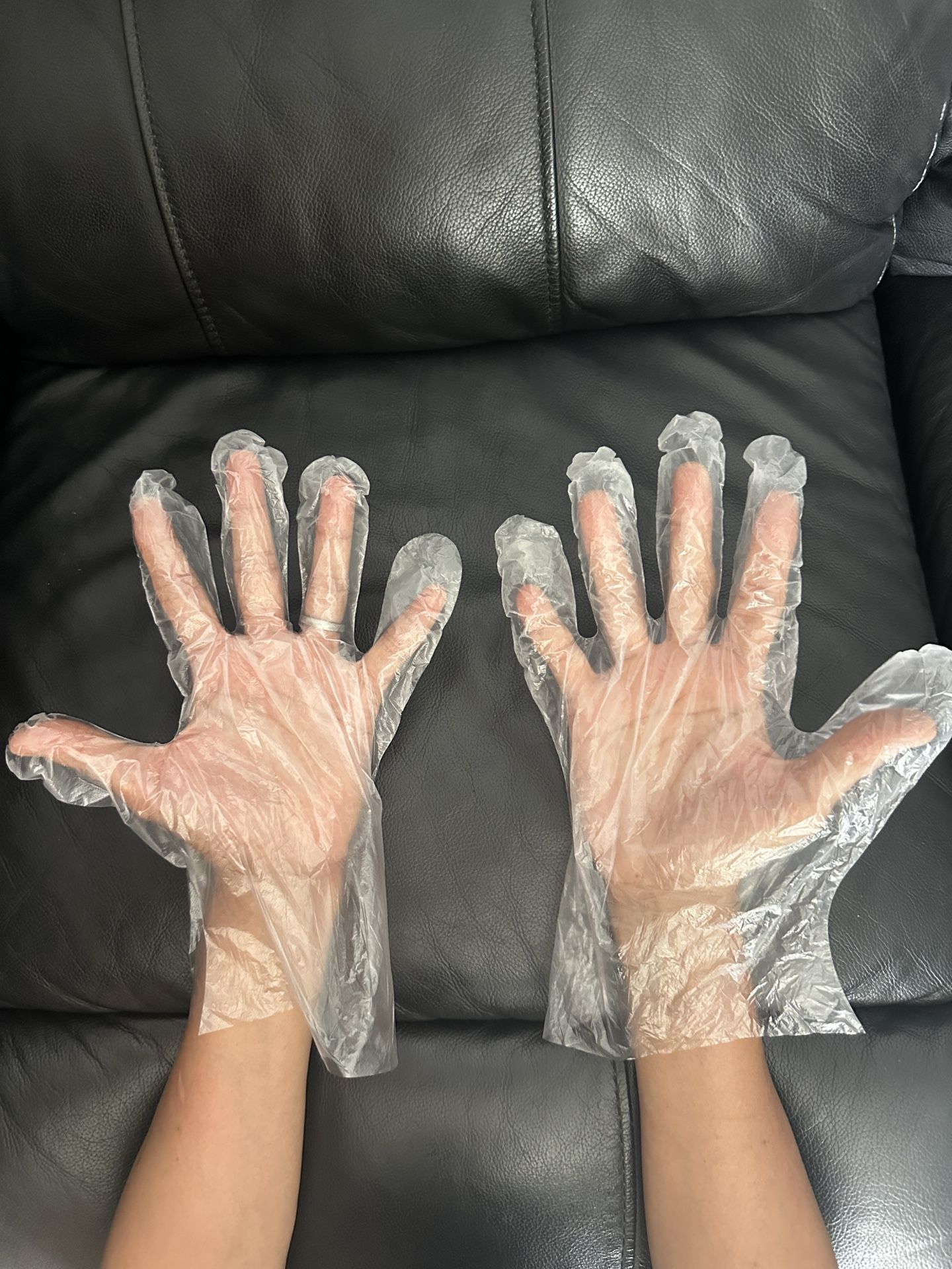 1000pc Poly Gloves-$5