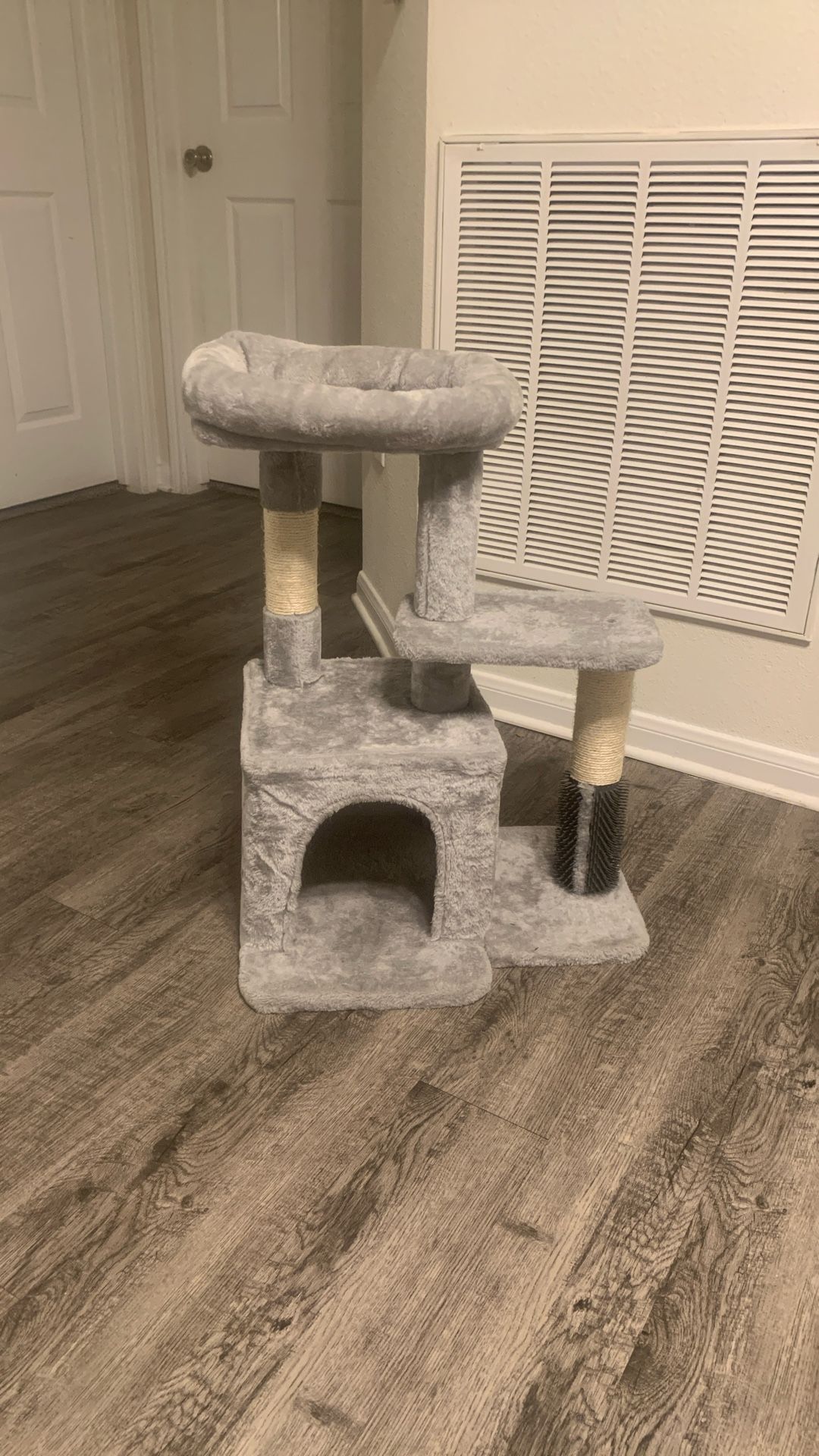 Kitten Tree House