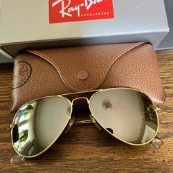 Ray Ban Aviators 58mm. Gold Frame w/ Silver Mirror Lenses. Brand New & Authentic. 