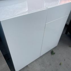 White Cabinet/Dresser