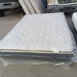 New Queen Pillowtop Mattress And Box Spring 