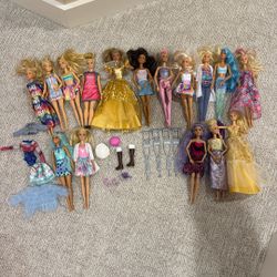 Barbie Lot! With Clothes! 