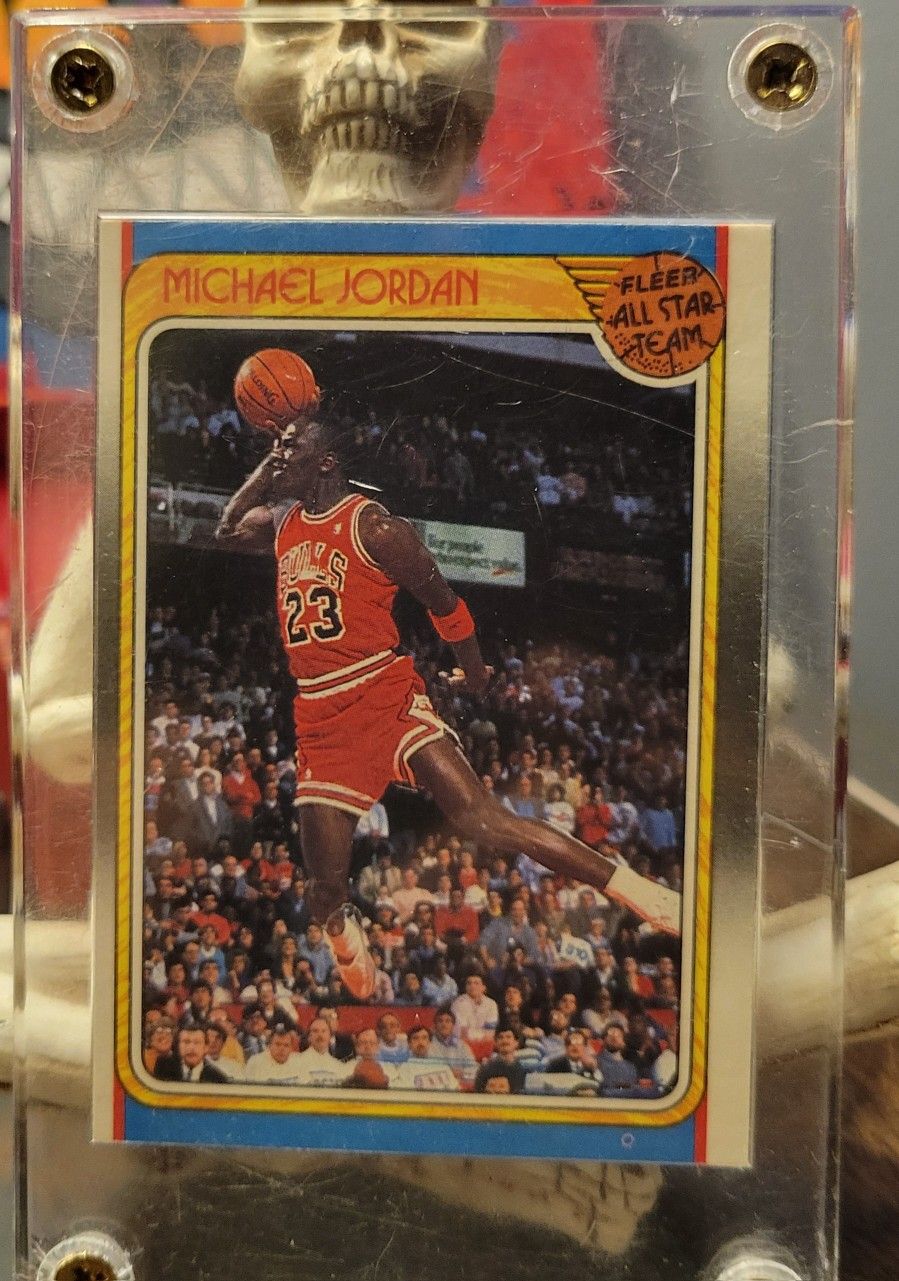 1988 Fleer Michael Jordan #120 Card In Screw Down Case