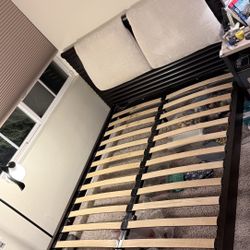 Hardwood Queen Size Bed Frame