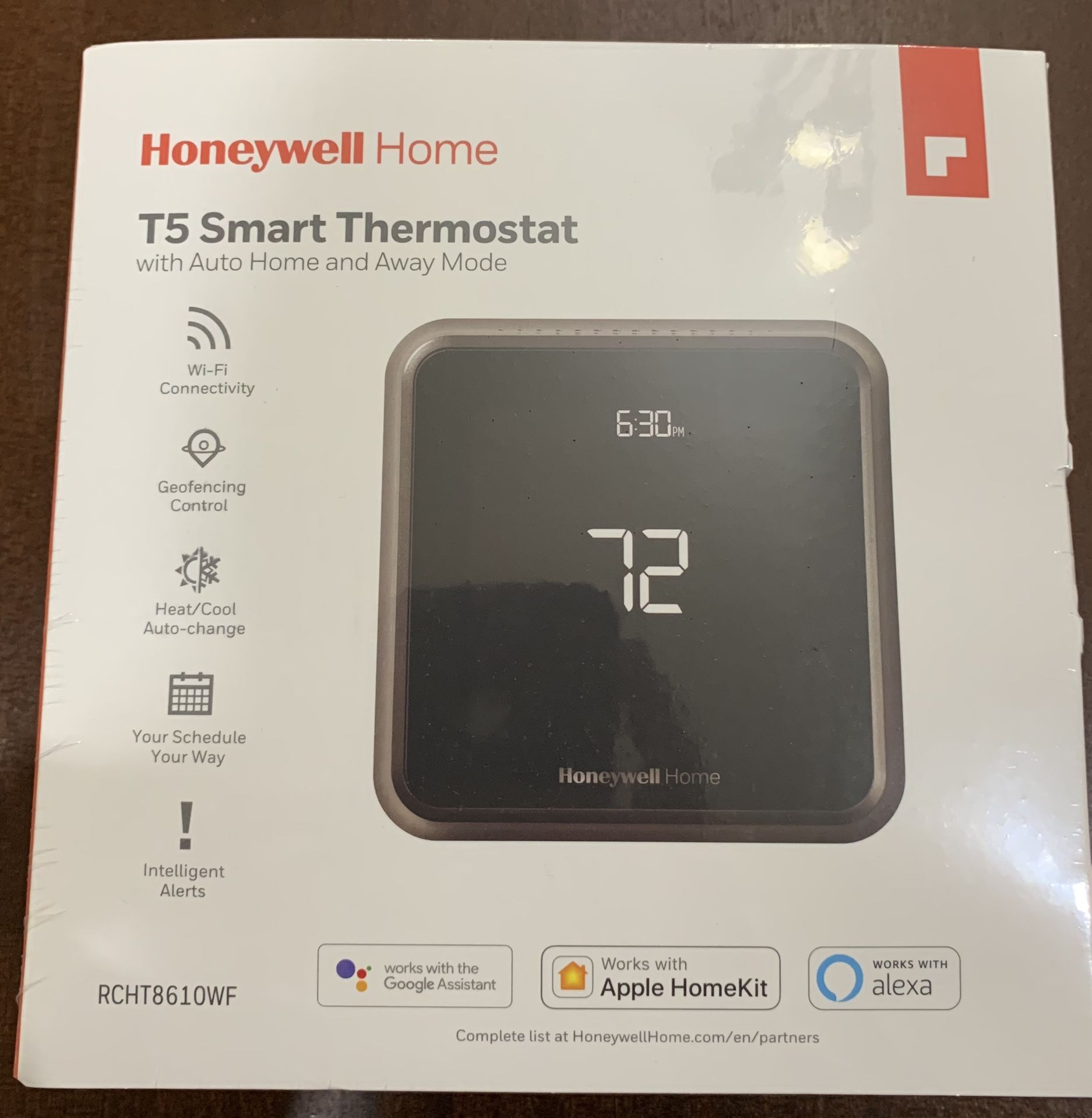 Honeywell T5 Smart Thermostat wi-fi Brand New